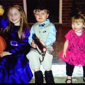 Meet your Posher, Troy